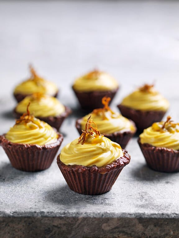 Bjud på glatt gul mat i påsk!