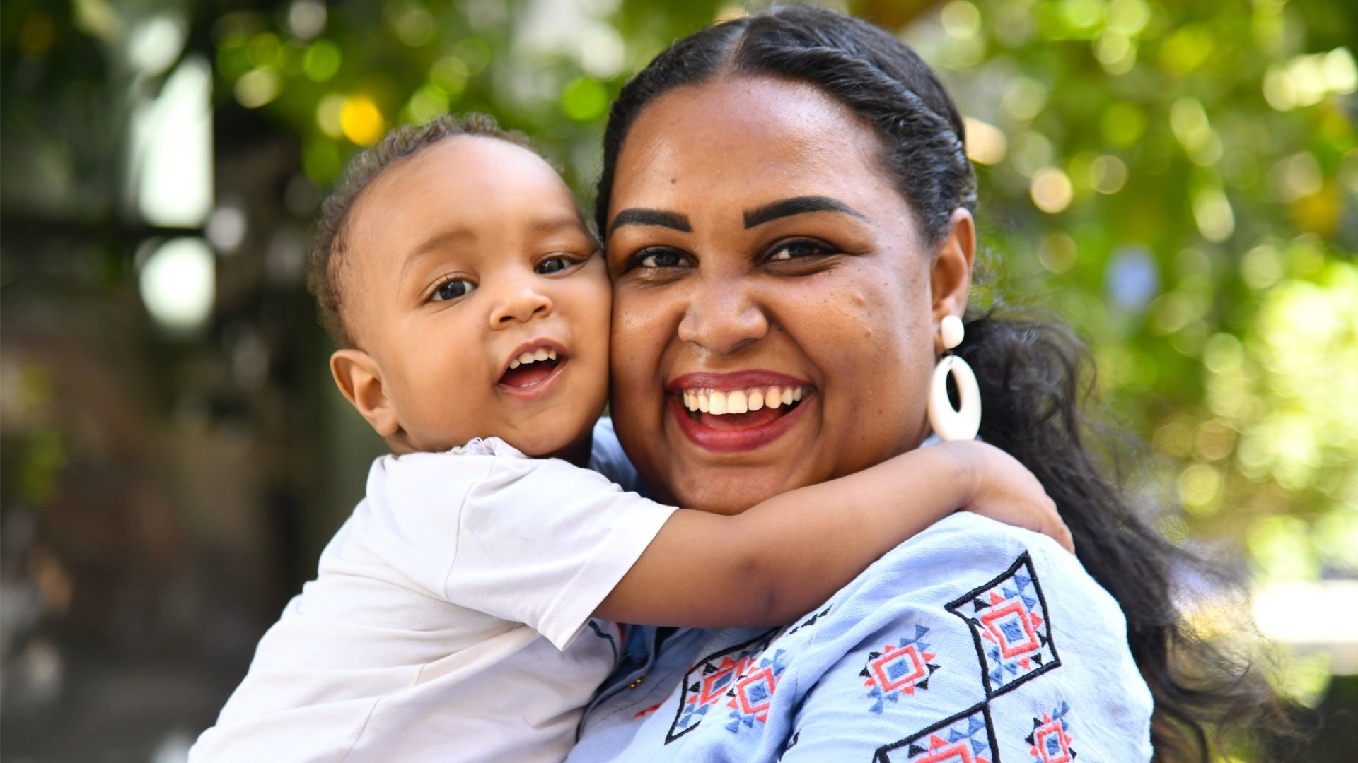 Mervat överlevde flykten – födde en frisk son