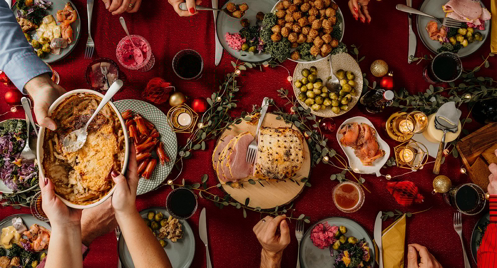 Svårt att säga nej vid julbordet? Så undviker du att överäta